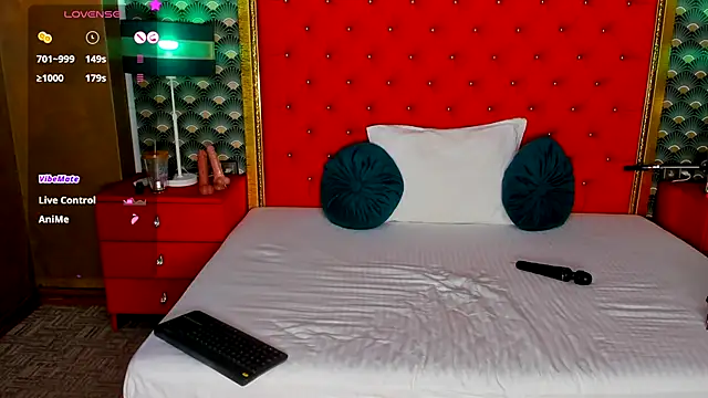 VallerieJones online show from October 6, 2025, 8:59 am