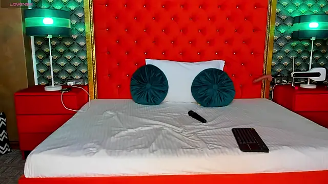 VallerieJones online show from March 17, 2025, 4:19 am