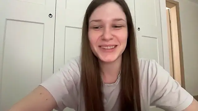 LisaSweetie online show from July 22, 2026, 10:28 am