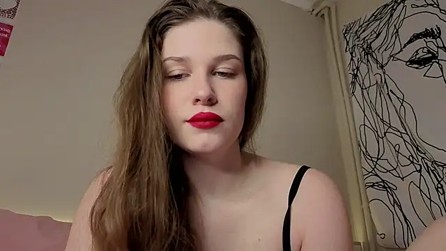 LisaSweetie online show from June 12, 2026, 8:39 pm
