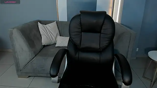 Snapshot of JadeEvansX chatting on February 12, 2026, 6:18 pm JadeEvansX online show from February 12, 2026, 6:18 pm