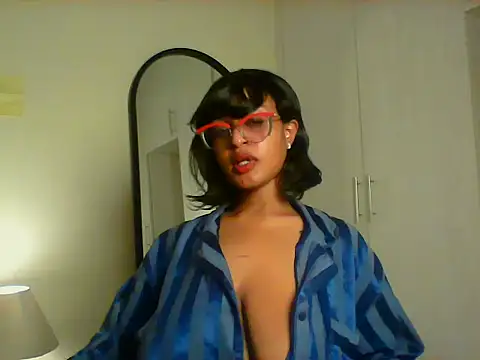 Snapshot of lina_pretti chatting on September 11, 2025, 7:36 pm lina pretti online show from September 11, 2025, 7:36 pm