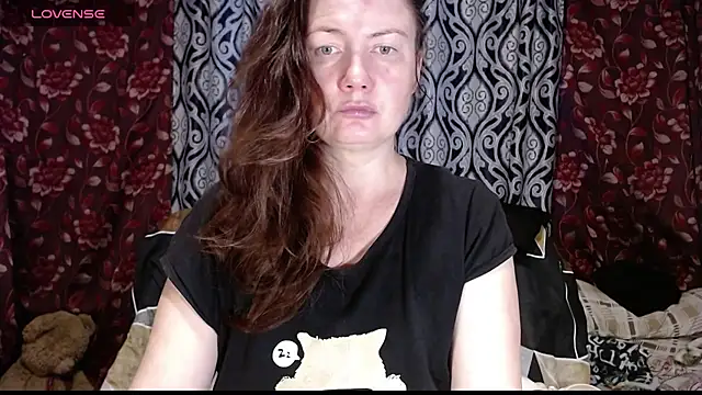 Snapshot of EmilyDoth chatting on September 14, 2025, 8:04 am EmilyDoth online show from September 14, 2025, 8:04 am