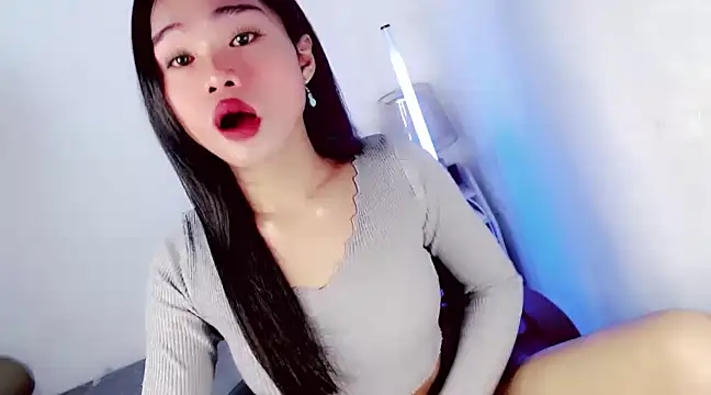 Snapshot of amomentoflust69 chatting on December 4, 2024, 4:15 am amomentoflust69 online show from December 4, 2024, 4:15 am