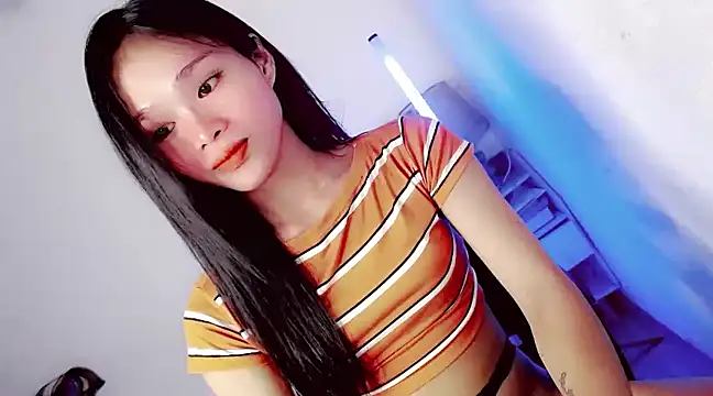 Snapshot of amomentoflust69 chatting on January 18, 2025, 5:20 am amomentoflust69 online show from January 18, 2025, 5:20 am