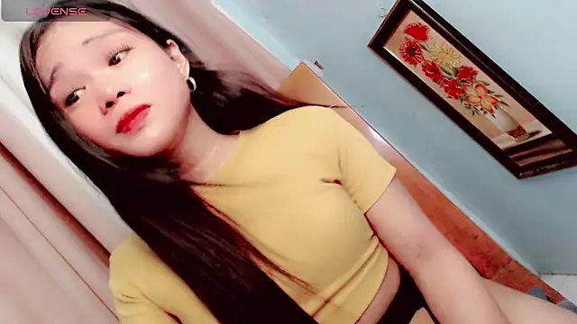Snapshot of amomentoflust69 chatting on June 20, 2026, 11:04 am amomentoflust69 online show from June 20, 2026, 11:04 am