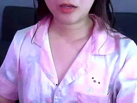 Snapshot of Bee_2k chatting on February 28, 2026, 4:34 am Bee 2k online show from February 28, 2026, 4:34 am