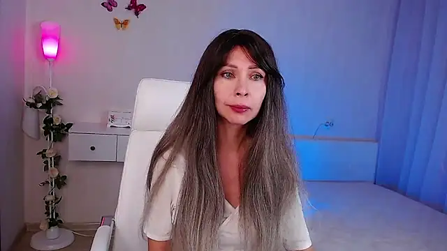 wendifoste online show from November 10, 2025, 6:13 pm