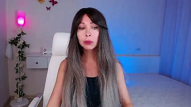 wendifoste online show from October 13, 2025, 1:02 pm