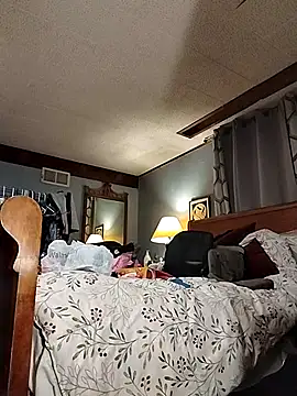 eatmeplease44 online show from October 16, 2025, 7:11 pm