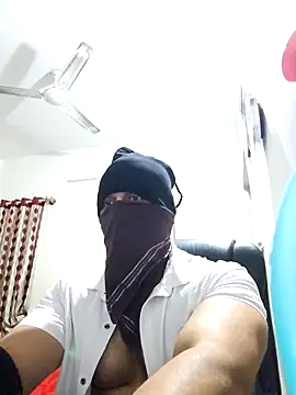 Snapshot of kaizercool1 chatting on January 23, 2025, 5:45 am kaizercool1 online show from January 23, 2025, 5:45 am