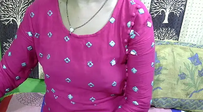 Snapshot of Indian_Horny_Wife chatting on January 17, 2025, 8:33 pm Indian Horny Wife online show from January 17, 2025, 8:33 pm