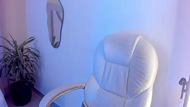 malejabenzz online show from November 6, 2025, 7:51 pm