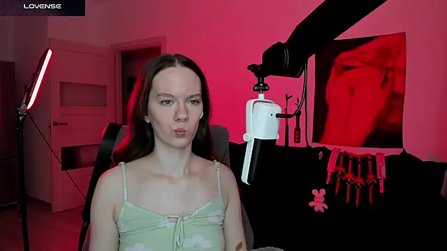 DivineBite online show from March 13, 2026, 6:02 pm