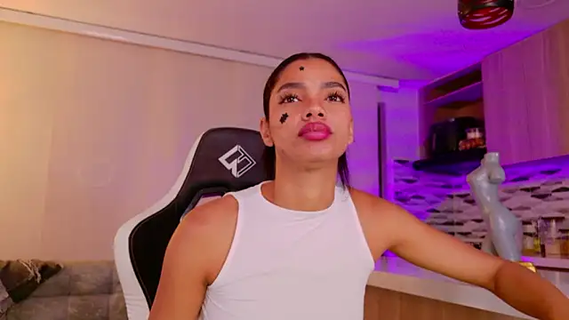 liagirl cute online show from February 28, 2026, 4:23 am