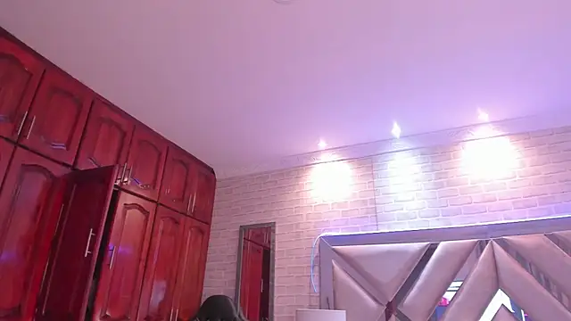 lixie  online show from February 13, 2025, 11:26 pm