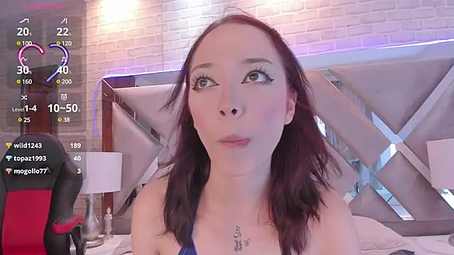 lixie  online show from February 10, 2025, 8:42 pm