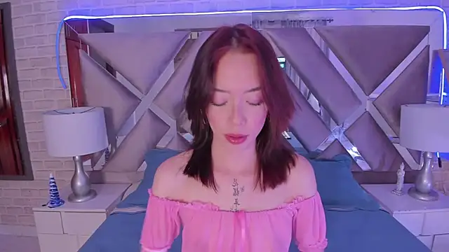 lixie  online show from January 17, 2025, 9:06 pm