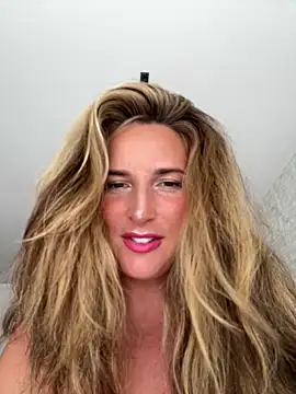 Thescorpionfr online show from December 22, 2025, 5:57 pm