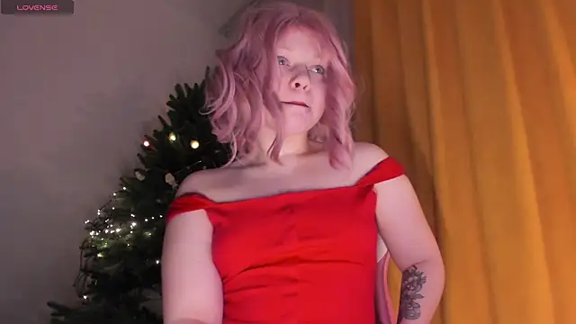 Snapshot of SueNiceeeee chatting on December 21, 2025, 10:21 pm SueNiceeeee online show from December 21, 2025, 10:21 pm