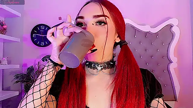 LeyXandrabraz online show from February 19, 2026, 8:17 pm