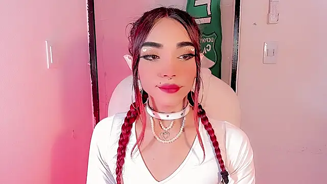 LeyXandrabraz online show from March 4, 2025, 3:48 pm