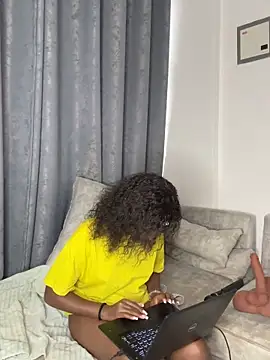 Snapshot of peeky_pinky chatting on November 5, 2025, 12:52 pm peeky pinky online show from November 5, 2025, 12:52 pm