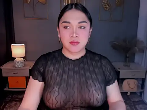 MaxeneCullens online show from November 10, 2025, 10:20 am