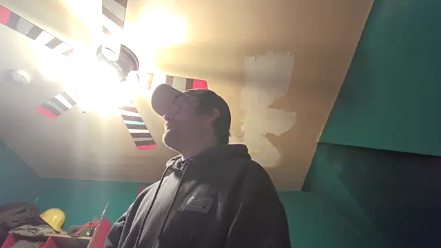 Snapshot of charactrzero chatting on February 1, 2026, 2:43 am charactrzero online show from February 1, 2026, 2:43 am