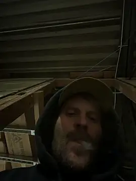 Snapshot of charactrzero chatting on February 5, 2026, 2:35 pm charactrzero online show from February 5, 2026, 2:35 pm