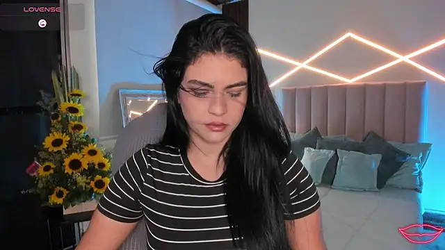 Veronicalanx1 online show from February 24, 2026, 11:55 am