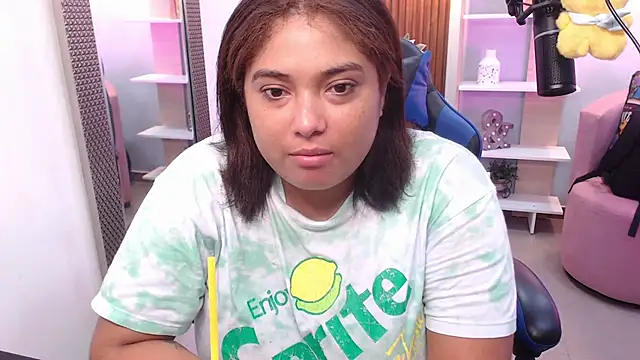 Snapshot of Kenya--Buhle chatting on September 25, 2025, 11:16 am Kenya--Buhle online show from September 25, 2025, 11:16 am