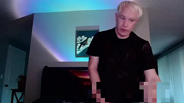 Snarfle82 online show from October 28, 2025, 12:33 am