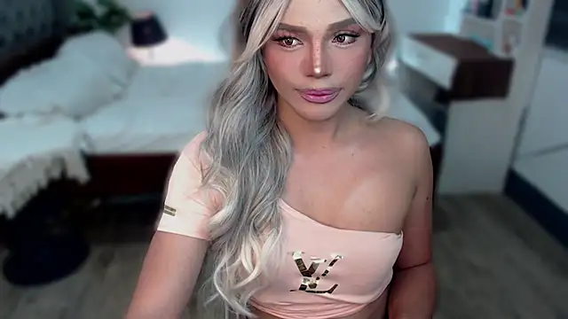 liaa lurrecams online show from November 23, 2025, 12:37 pm