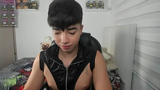 santy7v7 online show from February 15, 2026, 1:32 pm