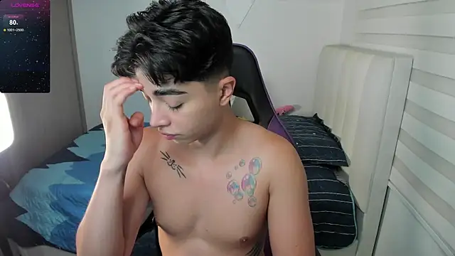 santy7v7 online show from September 23, 2025, 1:29 pm