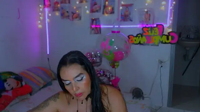 Snapshot of sweet_vanessa_22 chatting on December 7, 2024, 3:53 am sweet vanessa 22 online show from December 7, 2024, 3:53 am