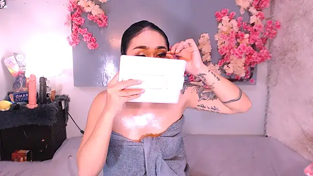 Oriental Tiara online show from October 18, 2025, 10:39 am