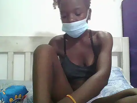 sweetchic  online show from November 17, 2025, 6:45 pm