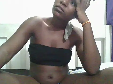 sweetchic  online show from February 8, 2026, 11:02 pm