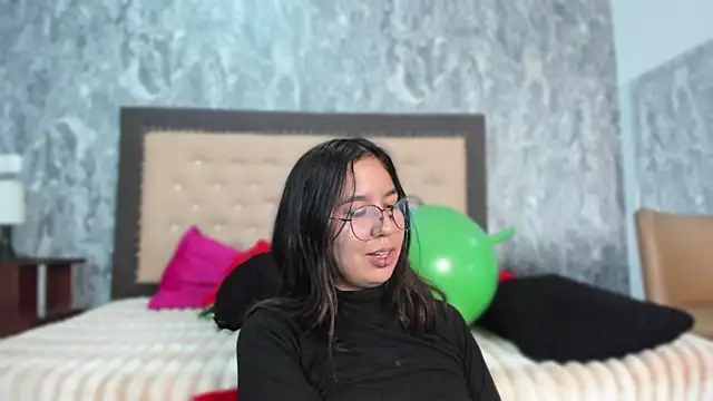 Snapshot of Lia_sarahi chatting on March 6, 2025, 11:14 am Lia sarahi online show from March 6, 2025, 11:14 am