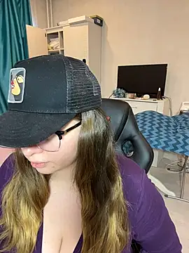 Snapshot of DienkaGreen chatting on February 8, 2026, 9:29 am DienkaGreen online show from February 8, 2026, 9:29 am