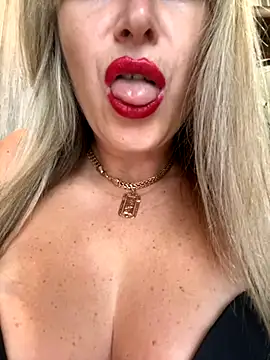 Kittenforyou online show from October 12, 2025, 12:50 pm