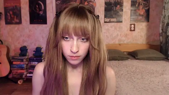 Friendly Ellie online show from June 15, 2026, 2:28 pm