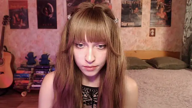 Friendly Ellie online show from July 14, 2026, 12:21 am