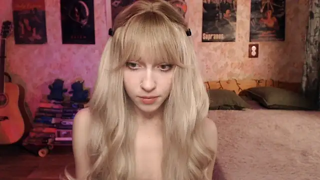 Friendly Ellie online show from February 10, 2025, 11:13 pm