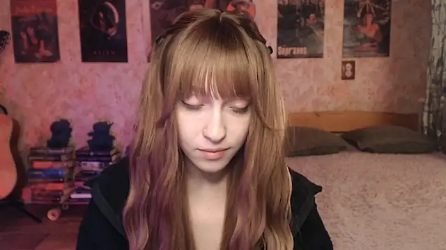 Friendly Ellie online show from April 15, 2026, 11:16 pm