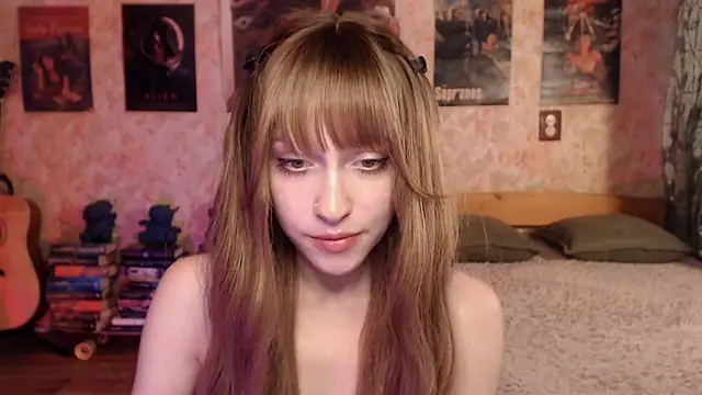 Friendly Ellie online show from June 10, 2026, 12:34 am