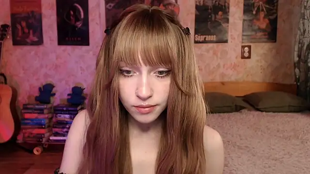Friendly Ellie online show from May 20, 2026, 12:18 am