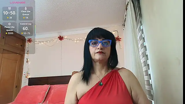 ISABEEL SOFIA01 online show from April 5, 2026, 11:50 am